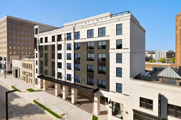 106 Jefferson Huntsville, Curio Collection by Hilton