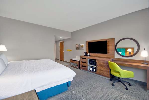  - Hampton Inn Abingdon - I-81, Exit 17