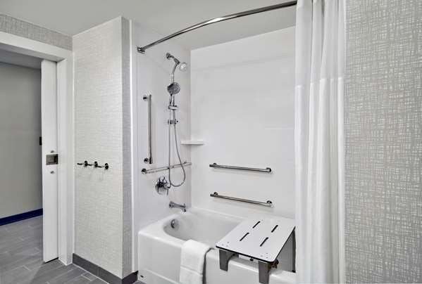  - Hampton Inn Abingdon - I-81, Exit 17