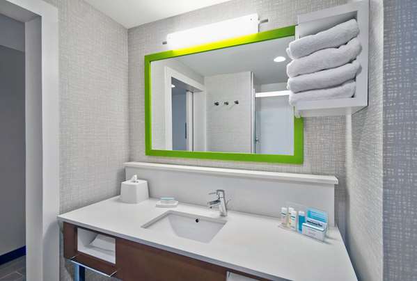  - Hampton Inn Abingdon - I-81, Exit 17