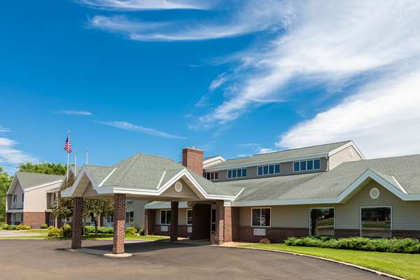 Exterior view - SureStay Plus Hotel by Best Western Litchfield