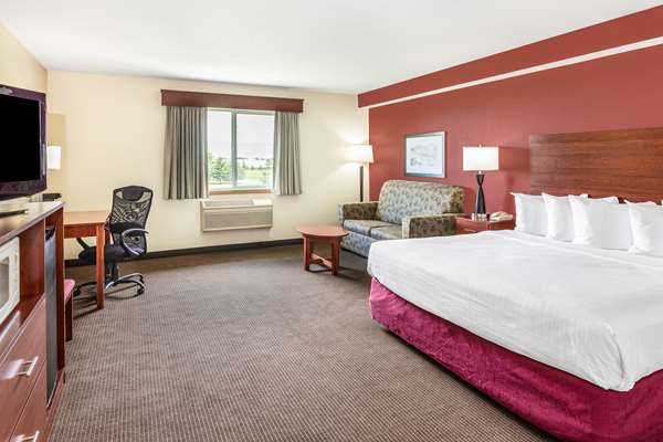  - SureStay Plus Hotel by Best Western Litchfield