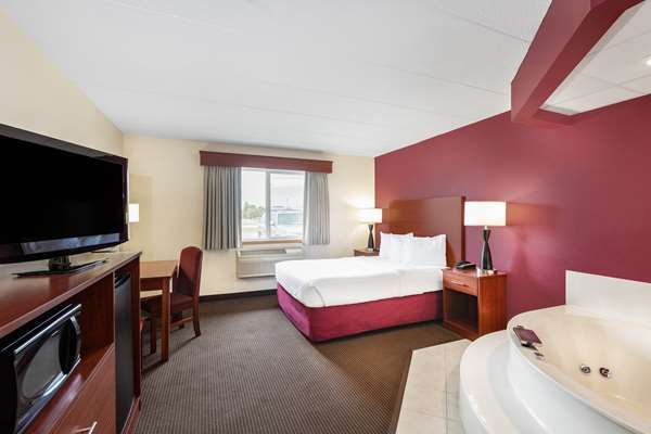  - SureStay Plus Hotel by Best Western Litchfield