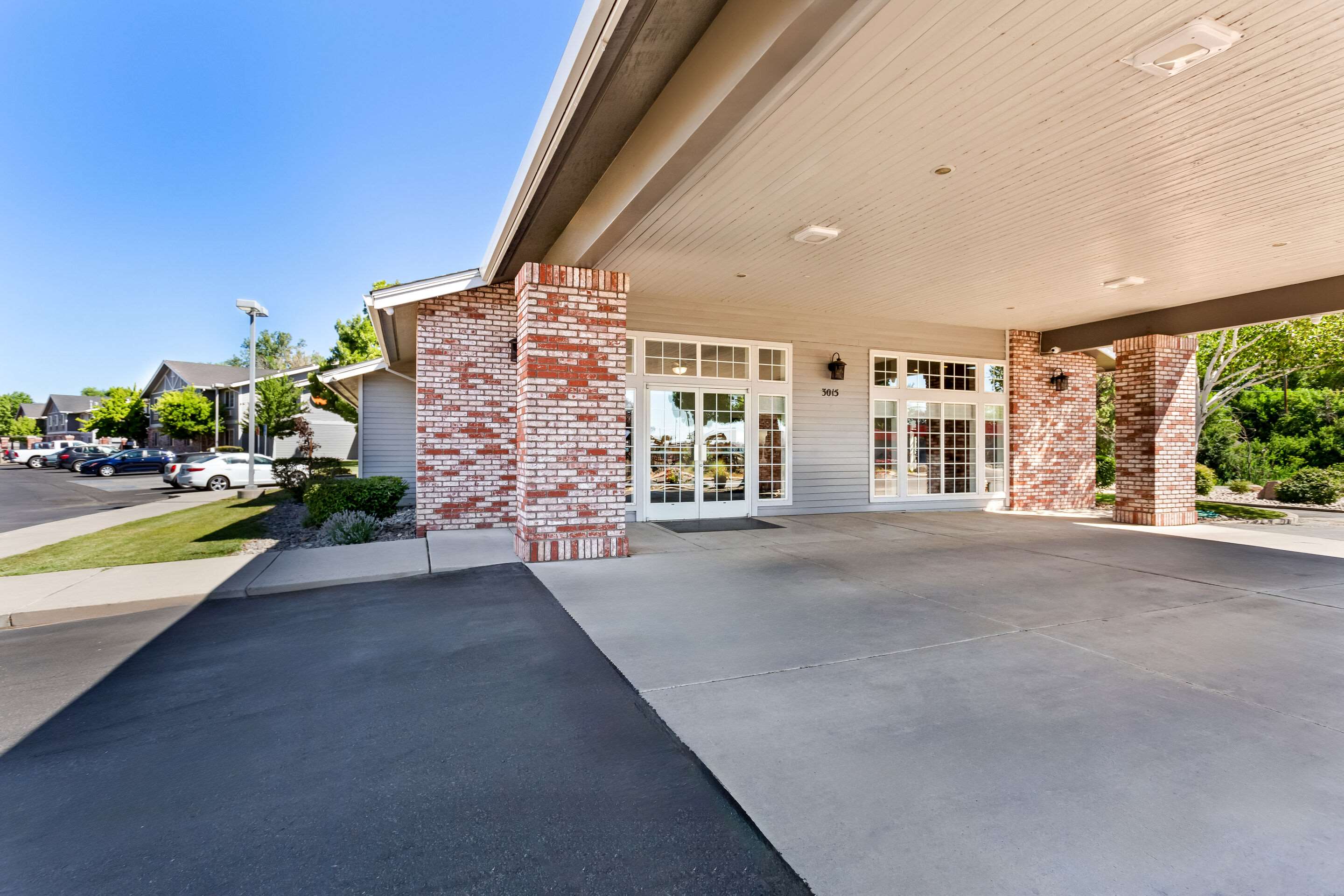 Hotel exterior | Comfort Inn & Suites