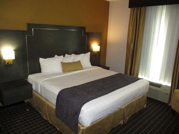 Suite - Best Western Plus Regency Park Hotel Walker