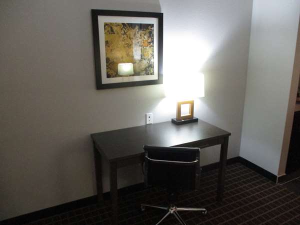 Suite - Best Western Plus Regency Park Hotel Walker