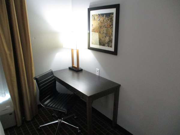  - Best Western Plus Regency Park Hotel Walker