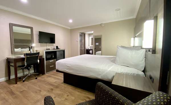  - SureStay Hotel by Best Western Santa Cruz