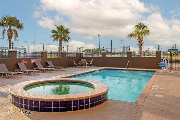 Pool - Best Western Texas City Hotel