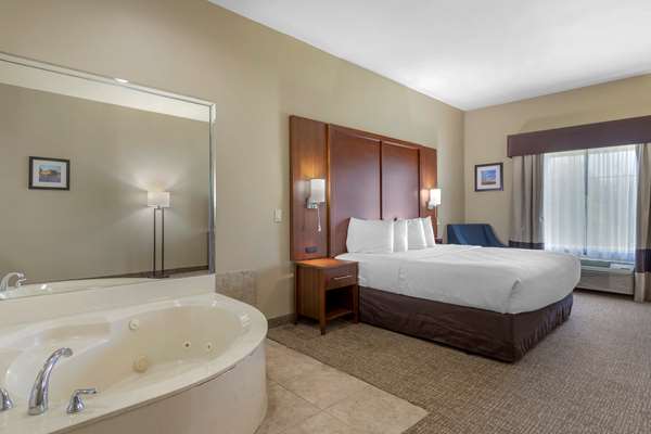 Suite - Best Western Texas City Hotel