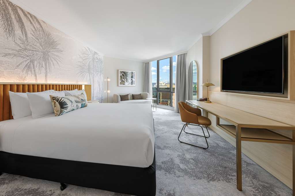 AMORA HOTEL BRISBANE-guestroom-Guest Room,On-Site.jpg