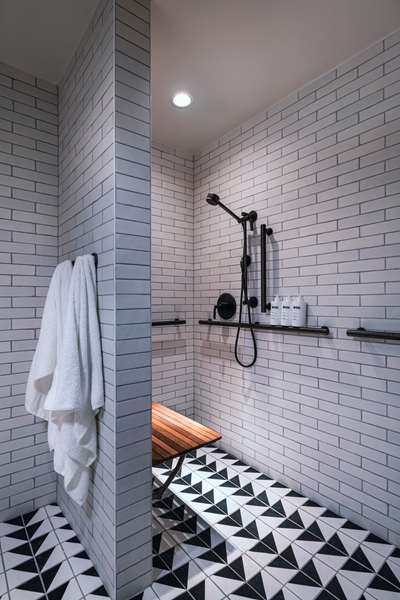  - Tommie Hotel Downtown Austin - I-35, Exit 234B