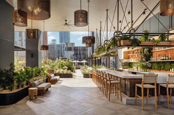 Bar - Tommie Hotel Downtown Austin - I-35, Exit 234B