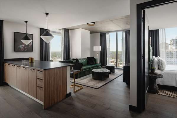 Suite - Thompson Hotel Downtown Austin - I-35, Exit 234B