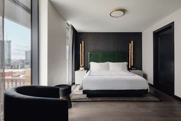 Suite - Thompson Hotel Downtown Austin - I-35, Exit 234B
