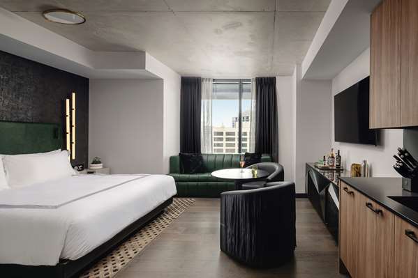 Suite - Thompson Hotel Downtown Austin - I-35, Exit 234B