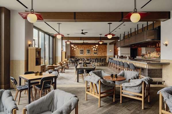 Bar - Thompson Hotel Downtown Austin - I-35, Exit 234B