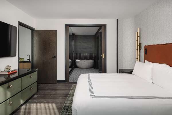 Suite - Thompson Hotel Downtown Austin - I-35, Exit 234B