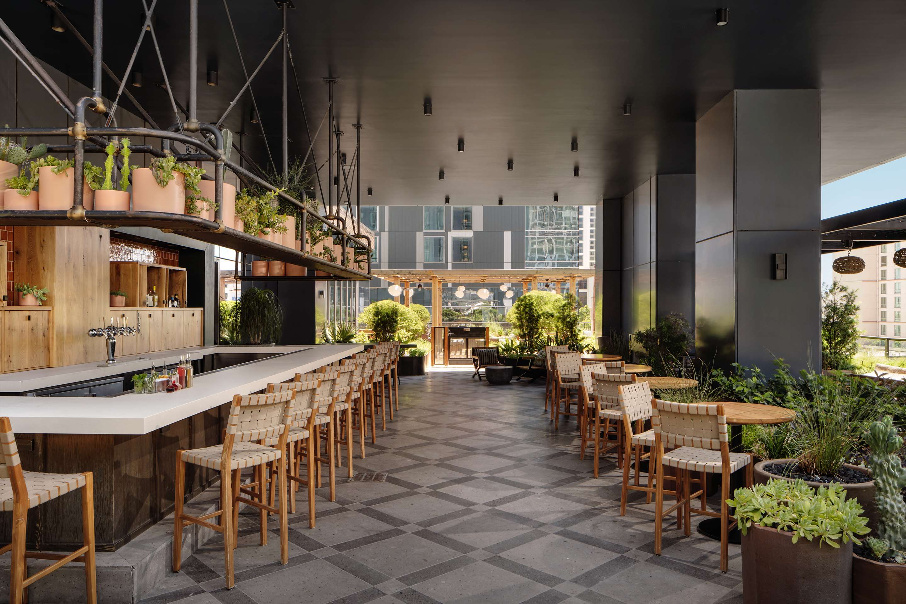 Bar Lounge | Thompson Austin