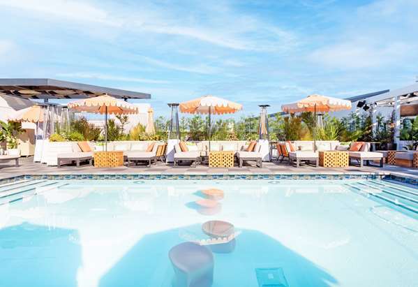 Pool - Shay Hotel Culver City - I-10, Exit 6