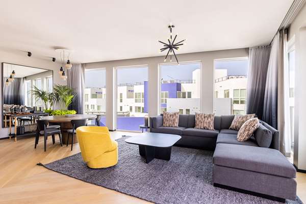 Suite - Shay Hotel Culver City - I-10, Exit 6