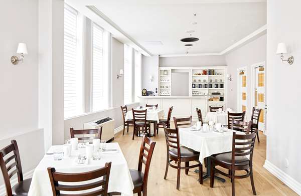 Bar - Walper Hotel Kitchener