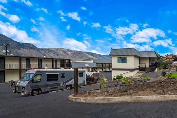 Exterior view - Canadas Best Value Inn & Suites Kamloops