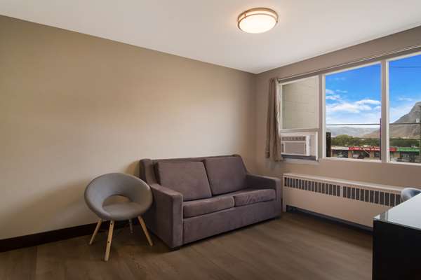  - Canadas Best Value Inn & Suites Kamloops