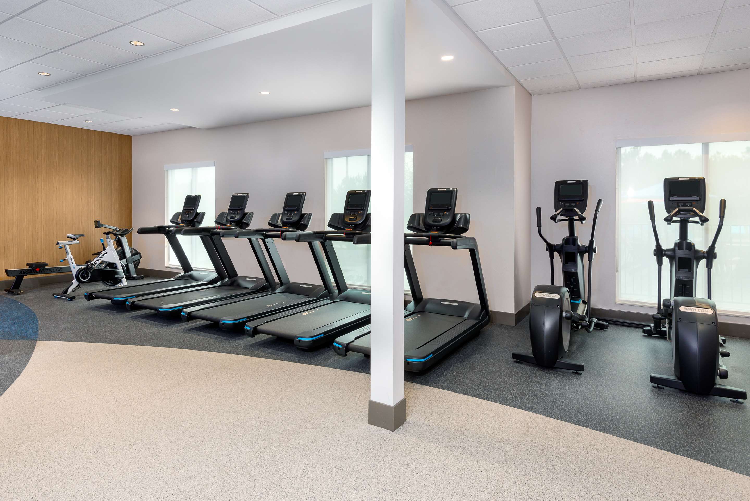 Health club fitness center gym | Hilton Garden Inn Panama City Airport