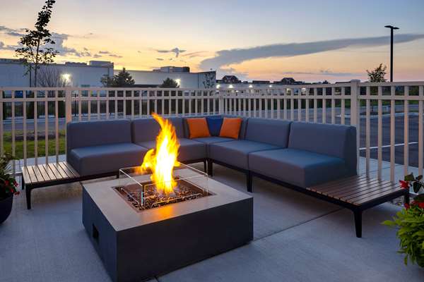 Exterior view - Hampton Inn Crown Point - I-65, Exit 249