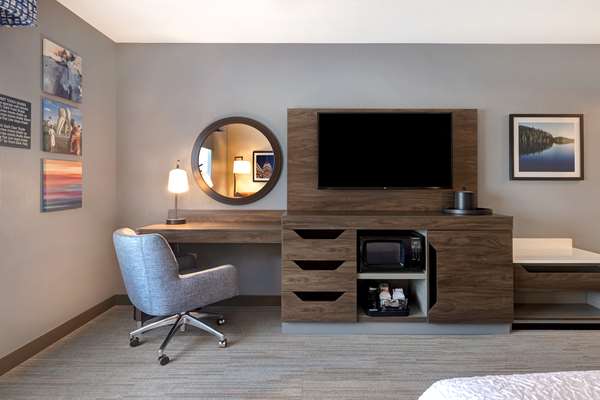  - Hampton Inn Crown Point - I-65, Exit 249