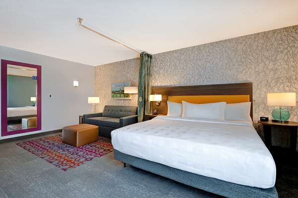  - Home2 Suites by Hilton Lincolnshire