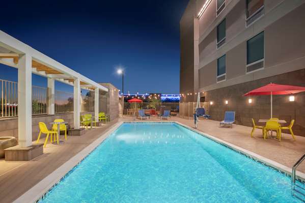 Pool - Home2 Suites by Hilton Avondale - I-10, Exit 133A