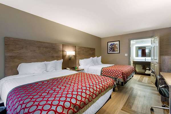  - Days Inn Bowling Green - I-65, Exit 22