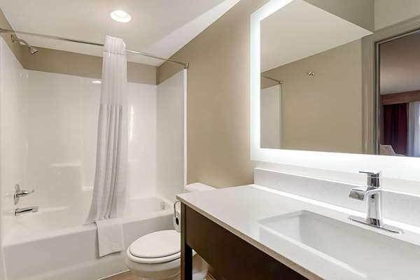  - Days Inn Bowling Green - I-65, Exit 22