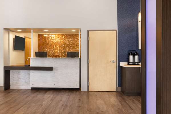  - Days Inn Bowling Green - I-65, Exit 22