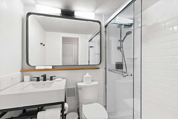  - Bellwether Beach Resort St Pete Beach