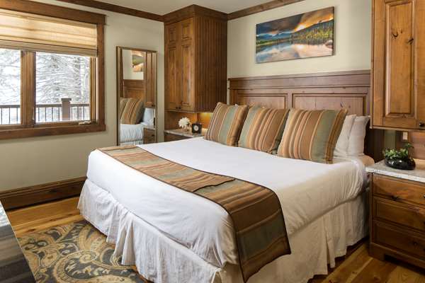 Suite - Manor Vail Resort & Conference Center - I-70, Exit 176