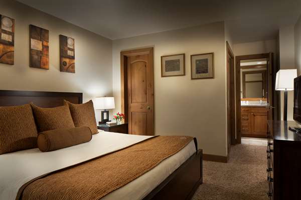 Suite - Manor Vail Resort & Conference Center - I-70, Exit 176