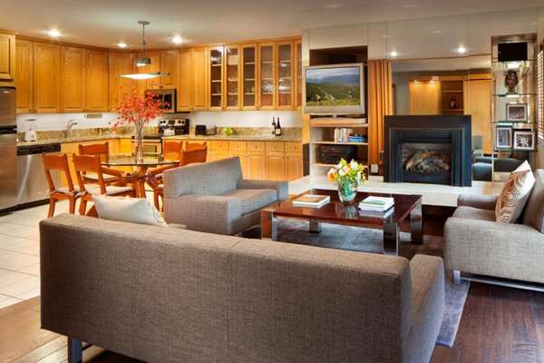 Suite - Manor Vail Resort & Conference Center - I-70, Exit 176