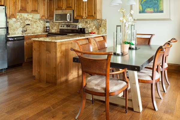 Suite - Manor Vail Resort & Conference Center - I-70, Exit 176