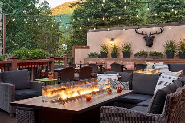 Bar - Manor Vail Resort & Conference Center - I-70, Exit 176