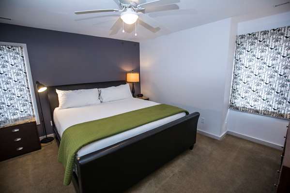 Suite - Abbey Resort Fontana