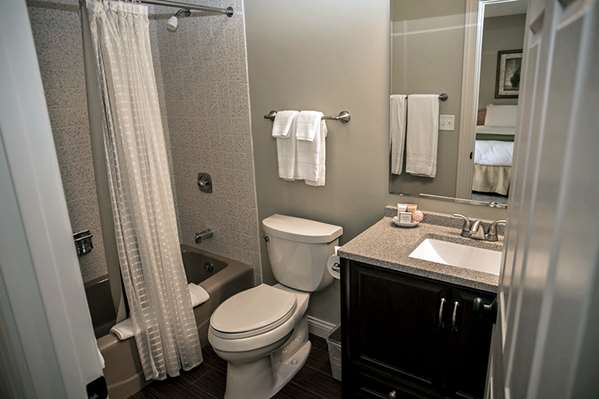 Suite - Abbey Resort Fontana