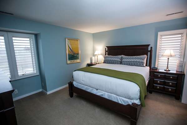 Suite - Abbey Resort Fontana