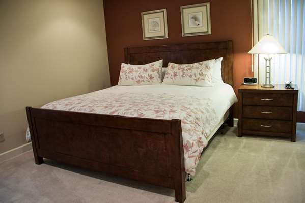 Suite - Abbey Resort Fontana