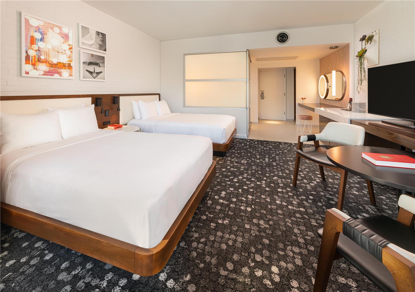Guest photo