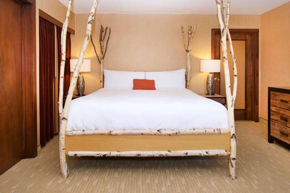 Suite - Lake Arrowhead Resort & Spa