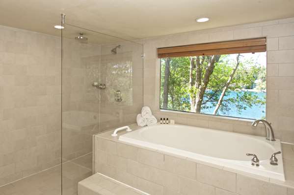 Suite - Lake Arrowhead Resort & Spa