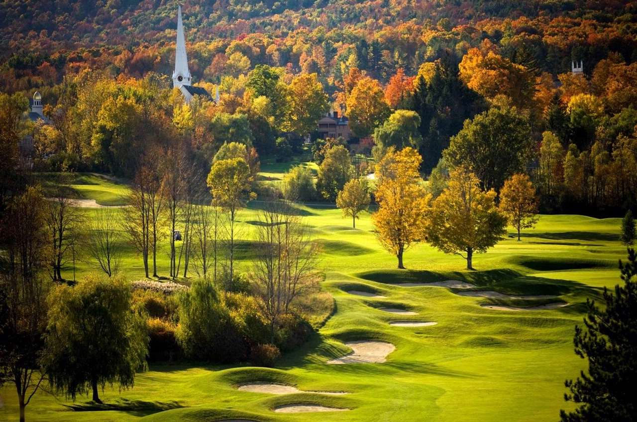 Play the Course - 18 Holes of Fall Beauty